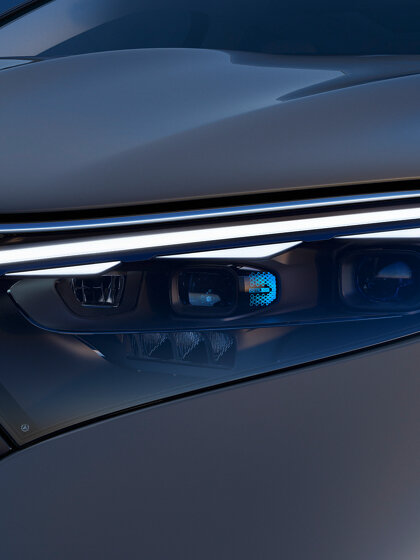 Mercedes-Benz EQS SUV in beeld 2
