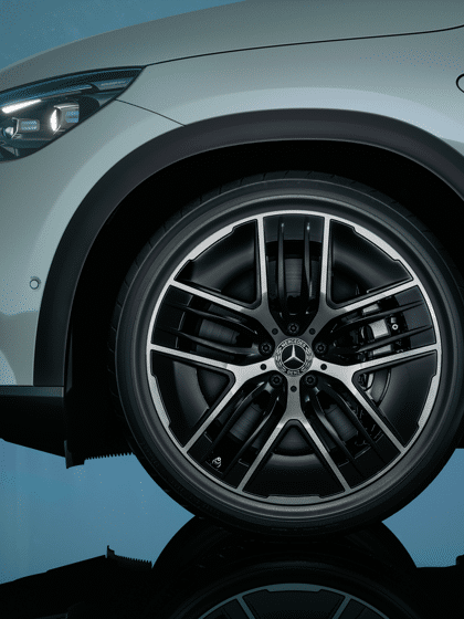 Mercedes-Benz EQE SUV in beeld 2