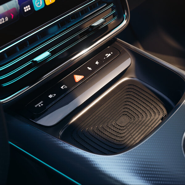 C.P.L.C178_PAD_ICE_ProdStill_29-INT-wireless-charging_16-9_RGB_preview