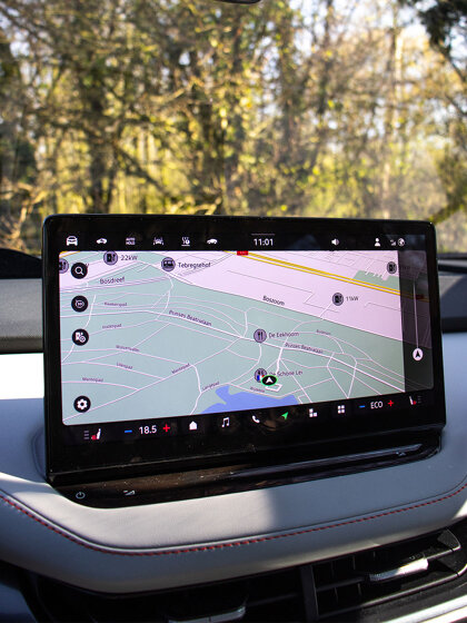 Interieur van de Škoda Elroq met modern dashboard en infotainment