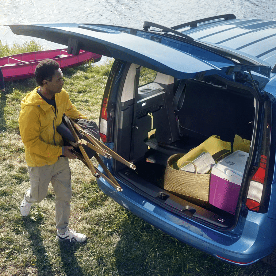 Volkswagen-Bedrijfswagens-Caddy-Kombi-Header-24-CS-deuren-en-achterklep