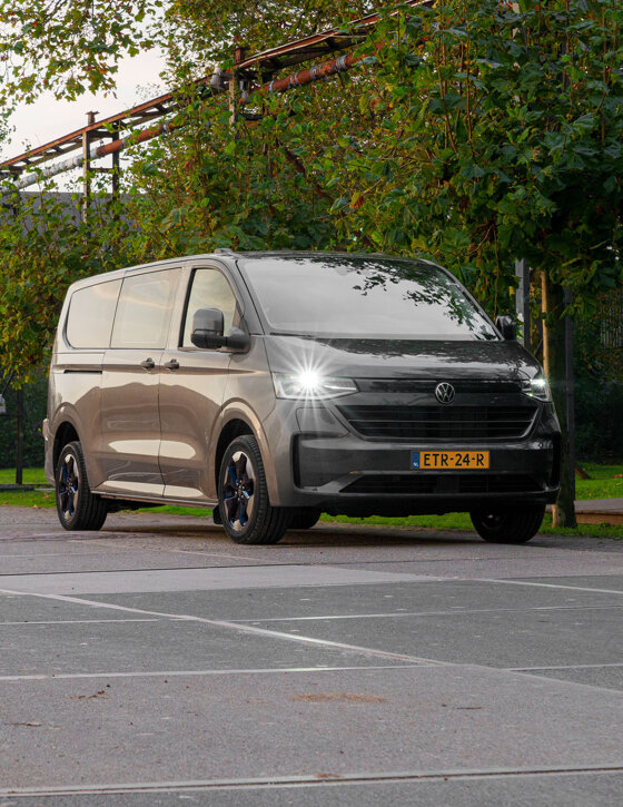 Elroq-Zoom-3_0007_Web Ready PNG-009_241023-eTransporter_retouched_54-Hexashots - kopie