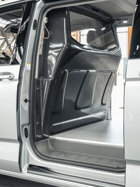 Large JPG-Multivan ehybrid enkele cabine-3