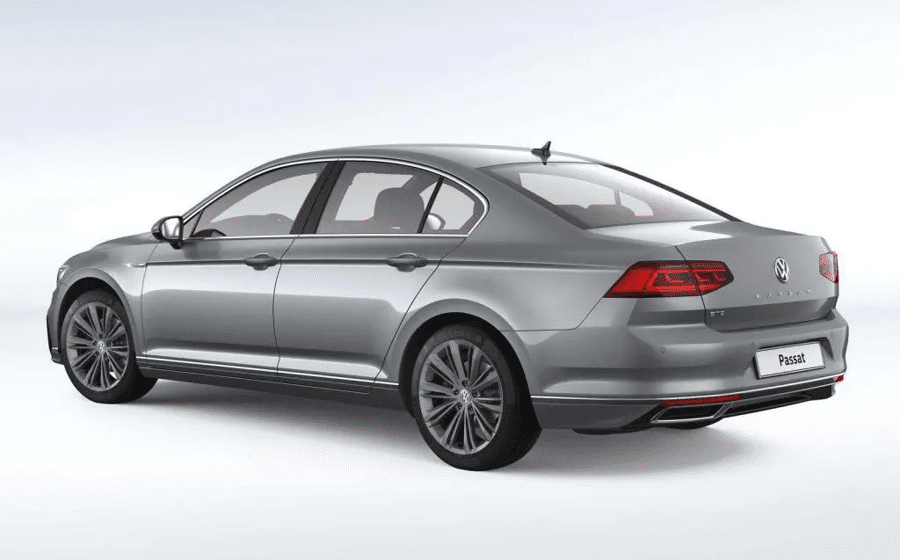 passat-gte-hybride-auto-hoogenboom-achterkant-voorraad_210511_101811-1024x637