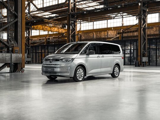 Large JPG-Multivan ehybrid enkele cabine-8