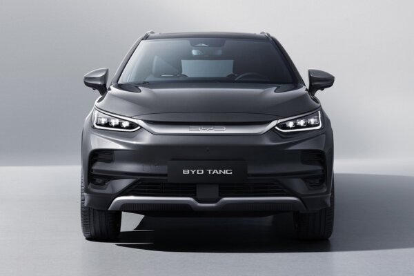 Voorkant BYD TANG