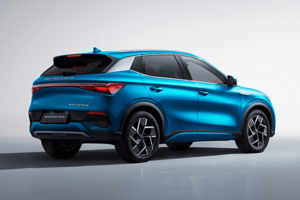 Achter- en zijkant BYD ATTO 3