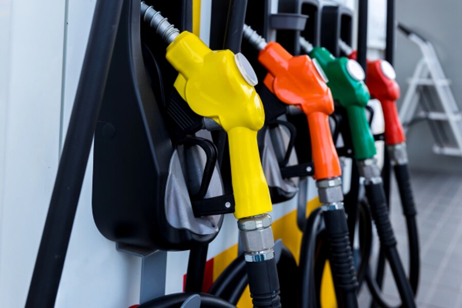 Verschillende soorten brandstof bij tankstation