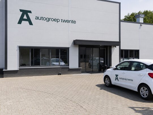 Autogroep Twente Schade buitenkant pand