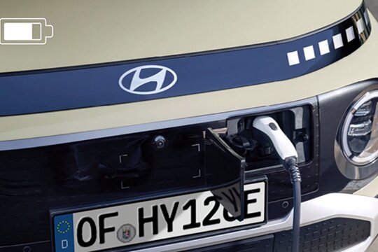 Hyundai INSTER 2024 opladen voorkant