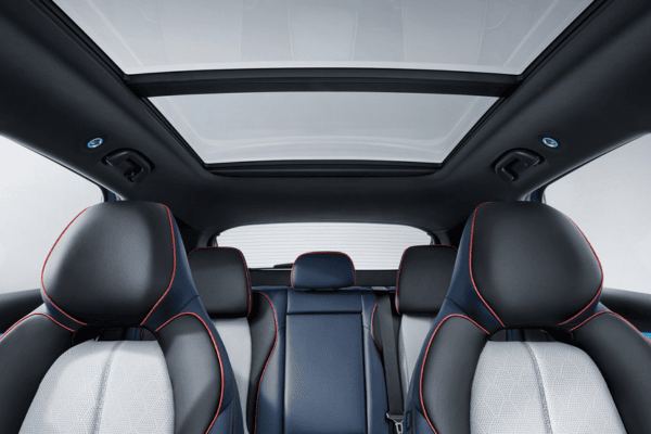 Panoramadak voor aanzicht BYD ATTO 3