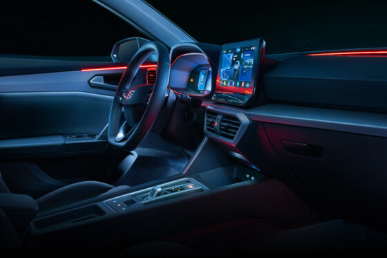 SEAT_Leon_Sportstourer_Leon_slider_image_wide02