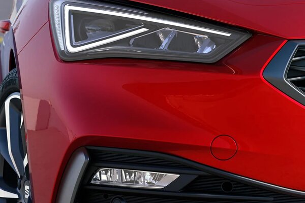 new-seat-leon-overview.jpg
