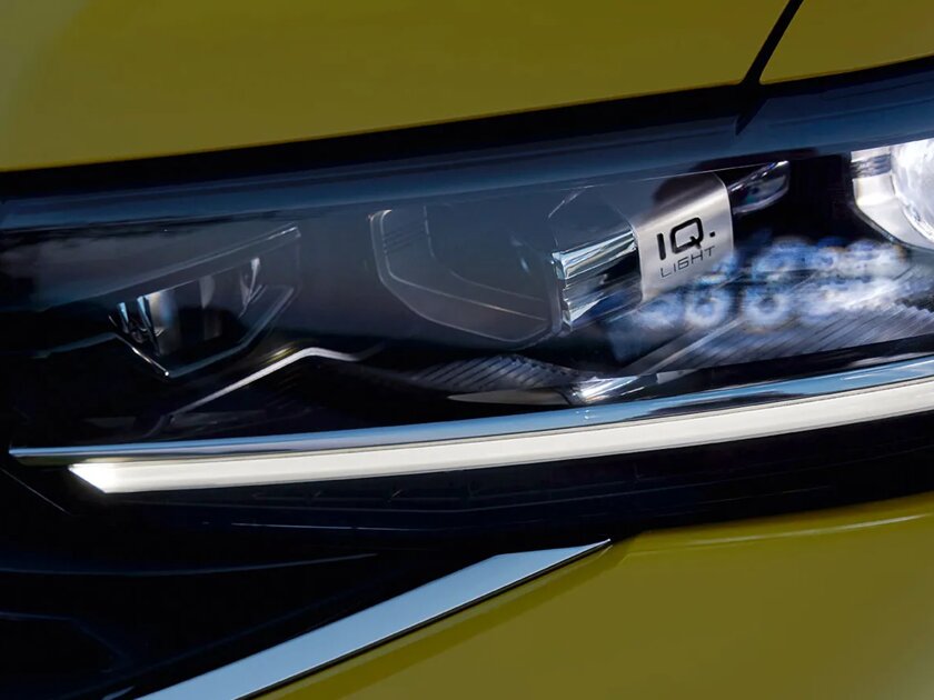 Volkswagen_T_Cross_iqlight_xxl