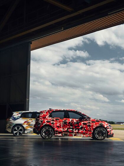 Large JPG-DB2025AU01104