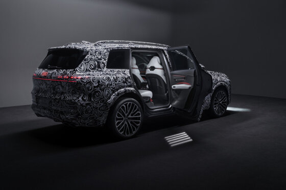 800_audiq9interieur1