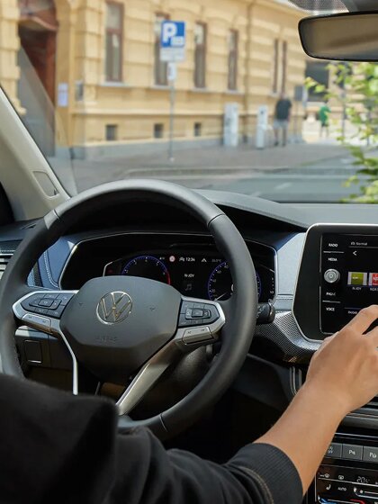 Volkswagen_T_Cross_touchscreen_xxl