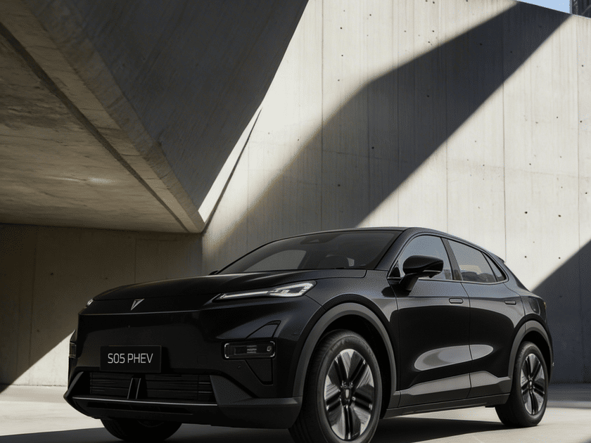 S05 PHEV black 2