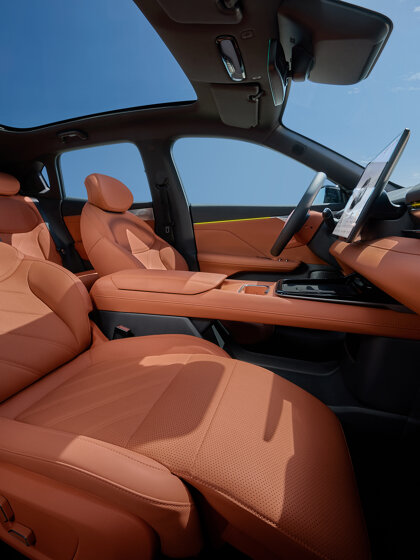 S05_Interior1_Cr