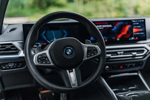 bmw-3-serie-sedan-interieur-stuurwiel-ekris.jpg