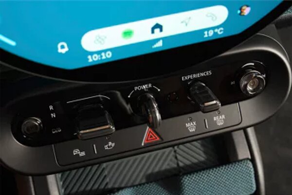 mini-countryman-electric-interieur-middensonsole-1040x694.jpg