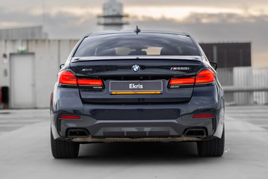 bmw-5-header-exterieur-achterkant-2560x1280