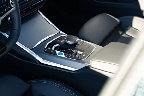 bmw-i4-pure-edition-15