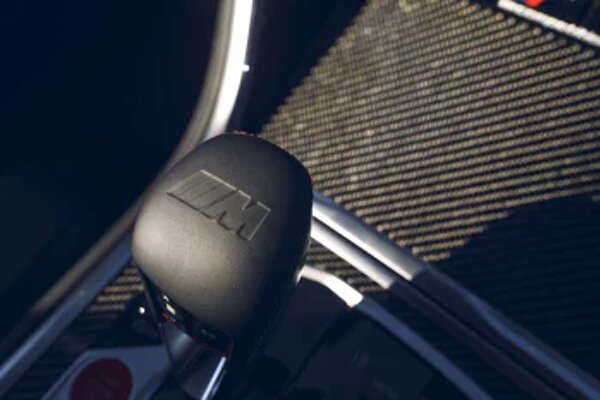 bmw-m8-coupe-interieur-schakelpook.jpg