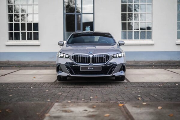 33-get-to-know-bmw-electrisch-i5-denn2206