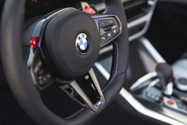 bmw-m4-cabrio-interieur-stuur-ekris.jpg