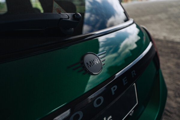 Foto's MINI Cooper 3 Deurs Groen Skatepark-36
