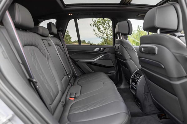 05-get-to-know-en-model-pagina-v2-bmw-hybride-x5-denn9296-hdr.jpg
