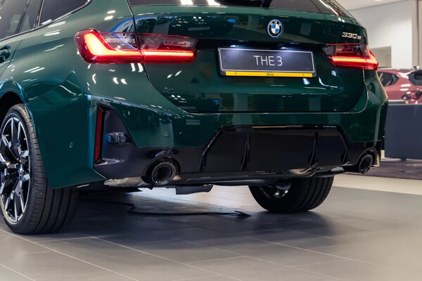 bmw-330e-touring-5.jpg