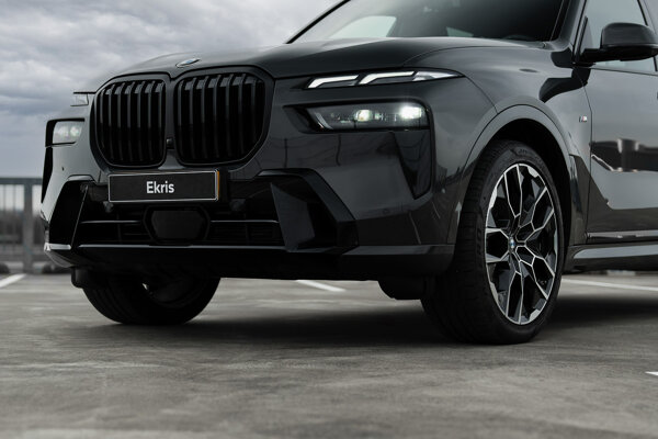 BMW-X7LCI-GRIJS-PARKEERGARAGE-20