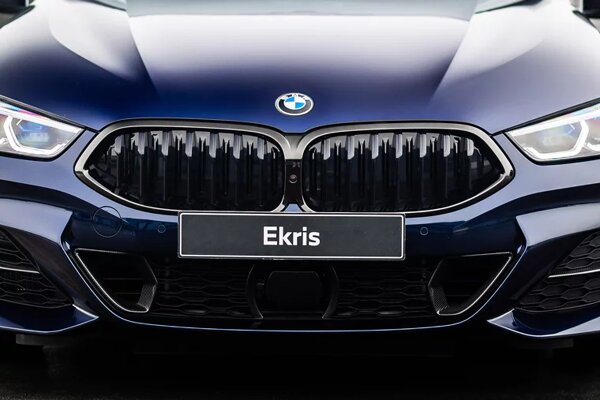 bmw-8-serie-gran-coupe-blauw-grille-1520x1014.png