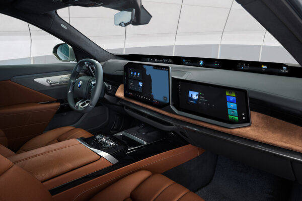P90636172_highRes_bmw-i7-60-xdrive-04-