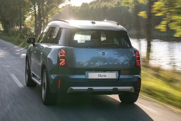mini-countryman-e-achterkant.jpg