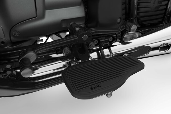 BMW_R_18_Classic_Zijkant_Treeplank_Ekris