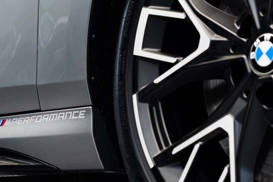 M_Performance_Accessoires_Ekris_Header_Desktop