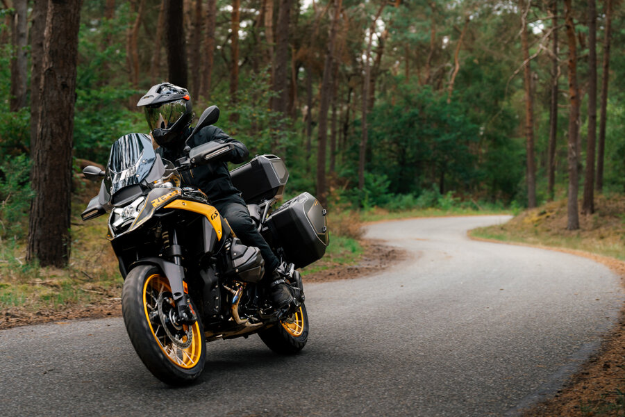 mbjp_bmw_r1300_gs_aurum-edition_42