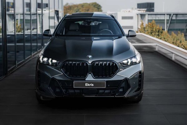 bmw-x6-grijs-voorkant-dak-ekris.jpg