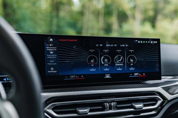 bmw-3-serie-sedan-interieur-curved-display-ekris.jpg