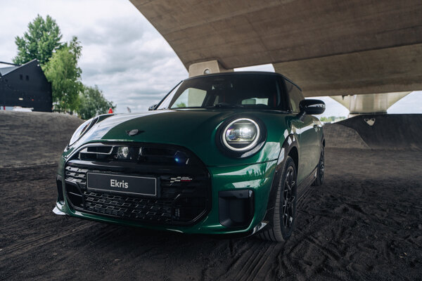 Foto's MINI Cooper 3 Deurs Groen Skatepark-39