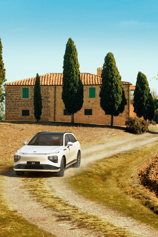 2023 G9 Front 3QTR Dynamic Villa