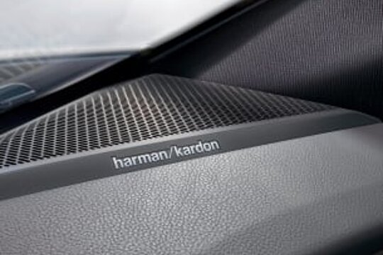 renault_megane - kardon audi