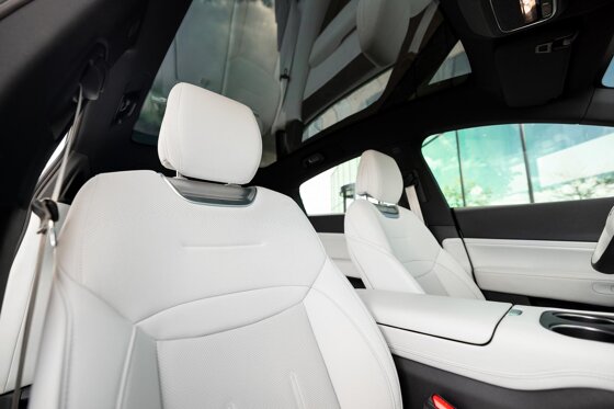 XPENG G6 white-2