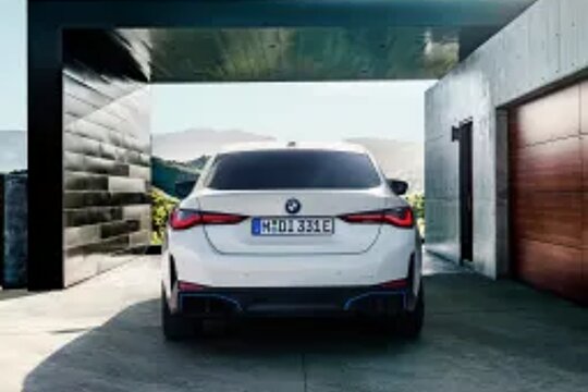 bmw_i4 - achterzijde