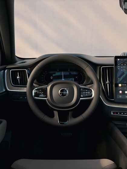 JPG Medium-TIM01088_INT_DRIVERS_VIEW_MHEV