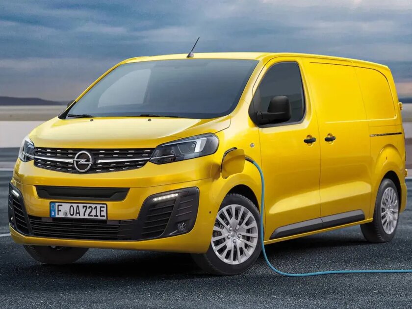 Opel vivaro e.jpg