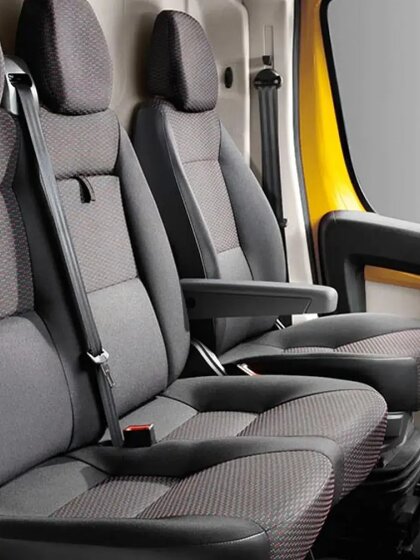 opel-movano-interieur.jpg (1)